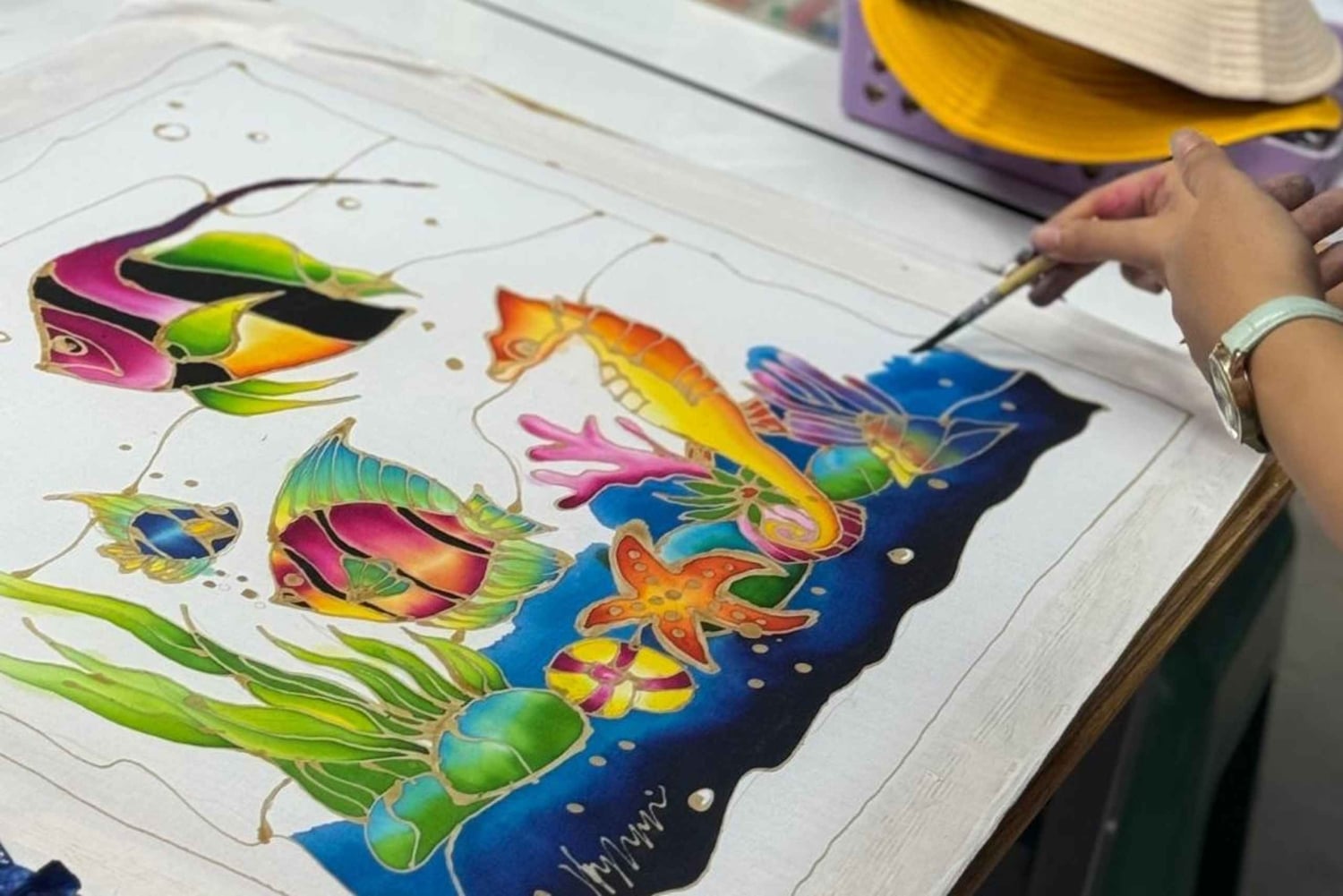 プーケット：バティックワークショップ 制作とペイントクラス