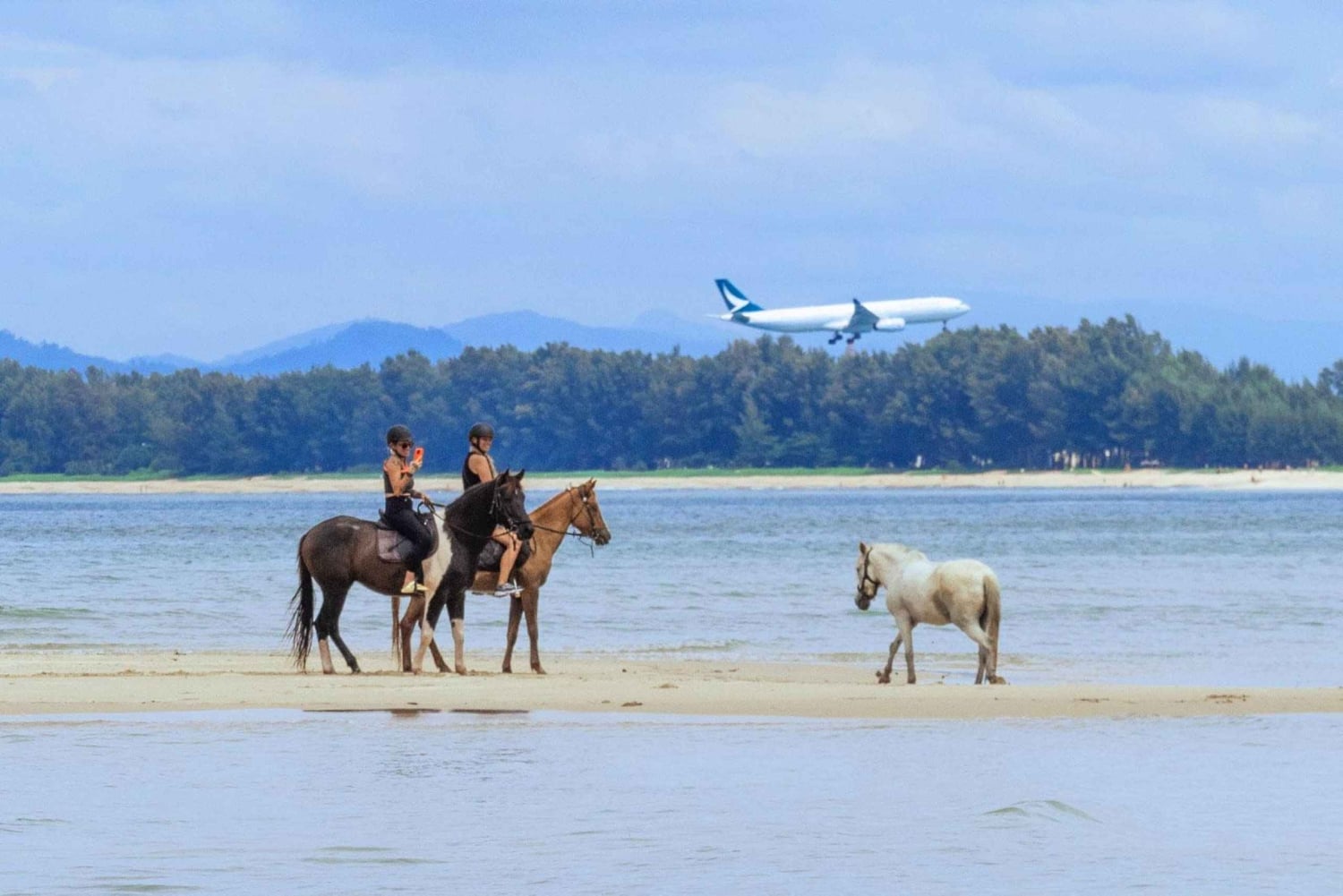 Avventura a cavallo sulla spiaggia di Phuket