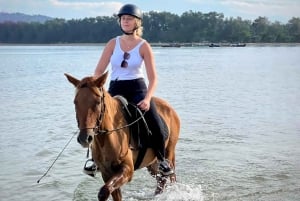 Avventura a cavallo sulla spiaggia di Phuket