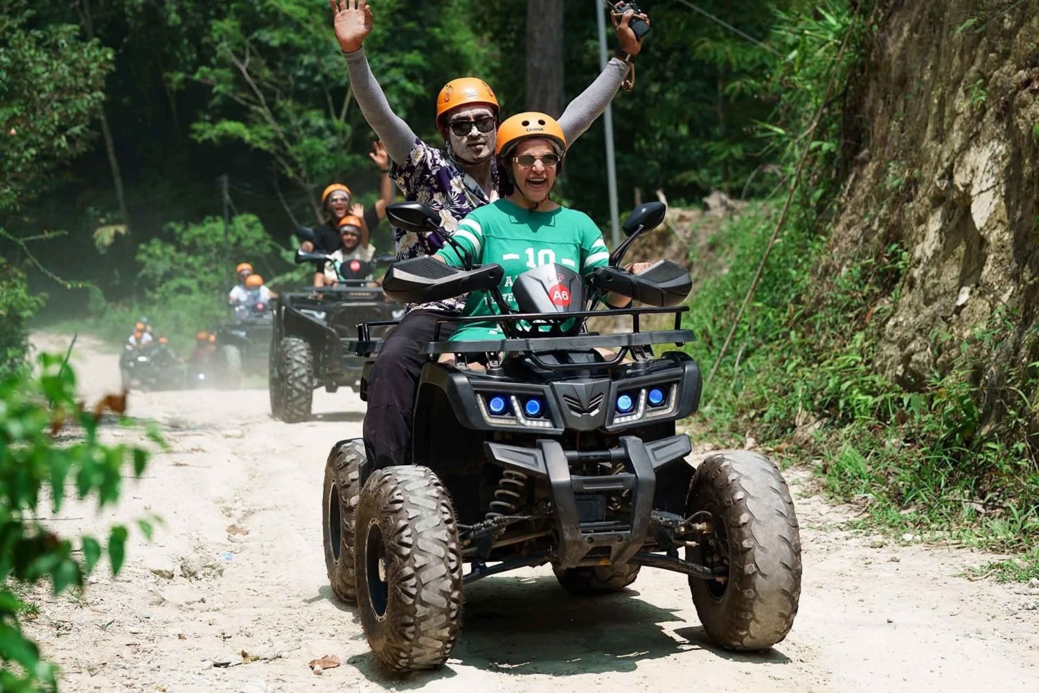 푸켓: 새 공원, 코끼리 먹이 주기, 전지형차(ATV) 탑승 & 시티 투어