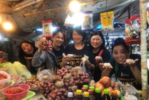 Phuket - Lezione di cucina tailandese sull'Elefante Blu con tour del mercato
