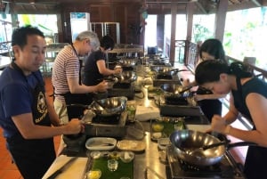 Phuket - Blue Elephant Thai Cooking Class ja markkinakierros