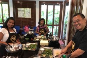 プーケット - ブルー エレファントのタイ料理教室と市場ツアー