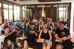 プーケット - ブルー エレファントのタイ料理教室と市場ツアー