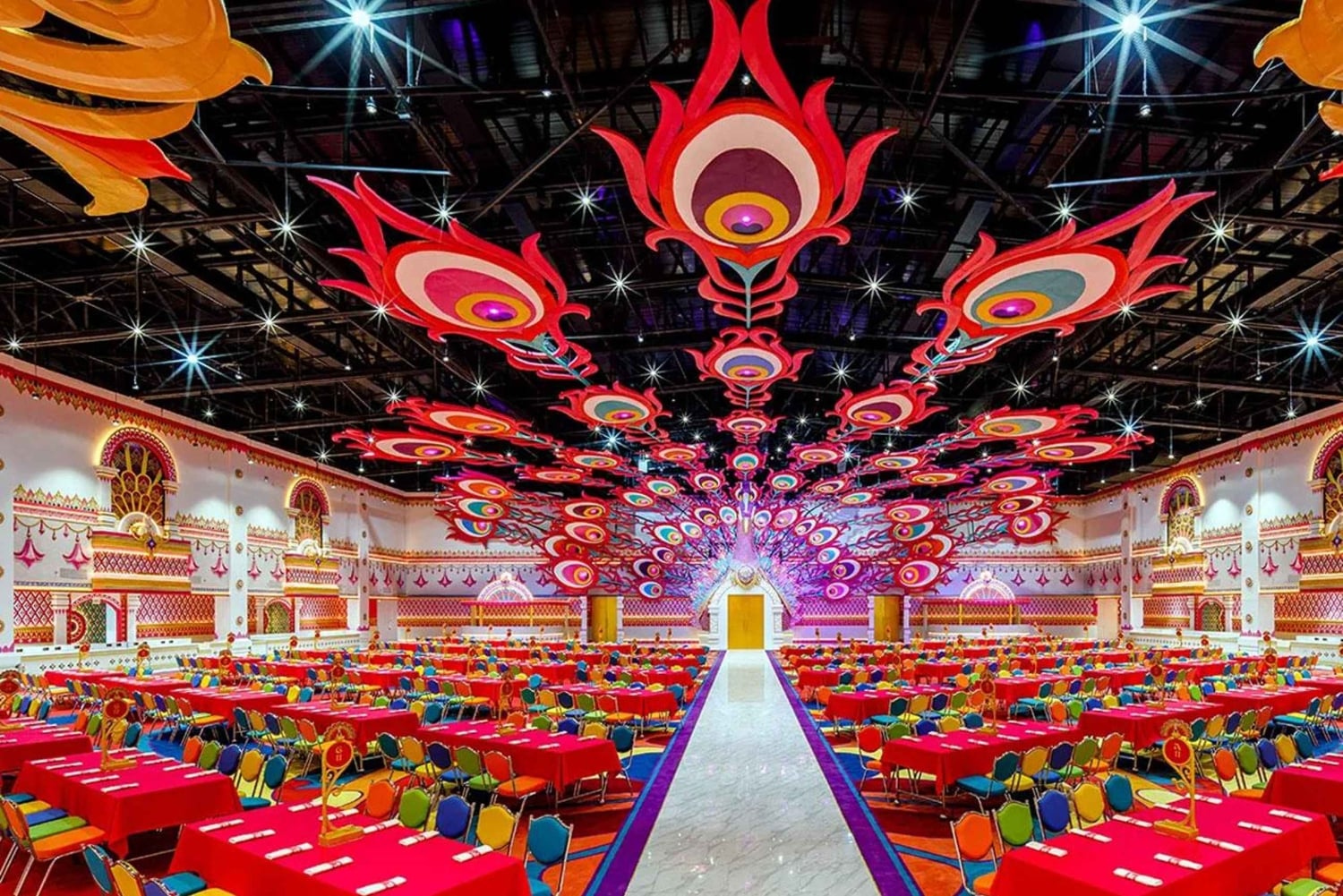 푸켓 카니발 매직쇼와 뷔페 디너