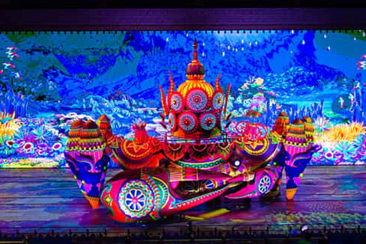 Phuket: Parque temático Carnival Magic e experiência de espetáculo