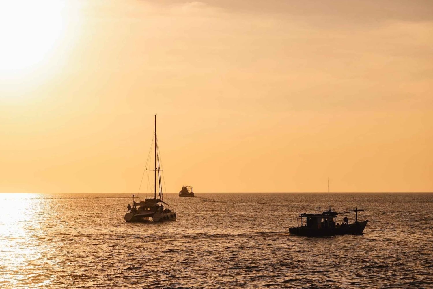 PHUKET: Katamaraani CORAL+RACHA ja vesiliukumäki&lounas&siirto