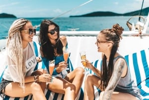 PHUKET: Katamaraani CORAL+RACHA ja vesiliukumäki&lounas&siirto