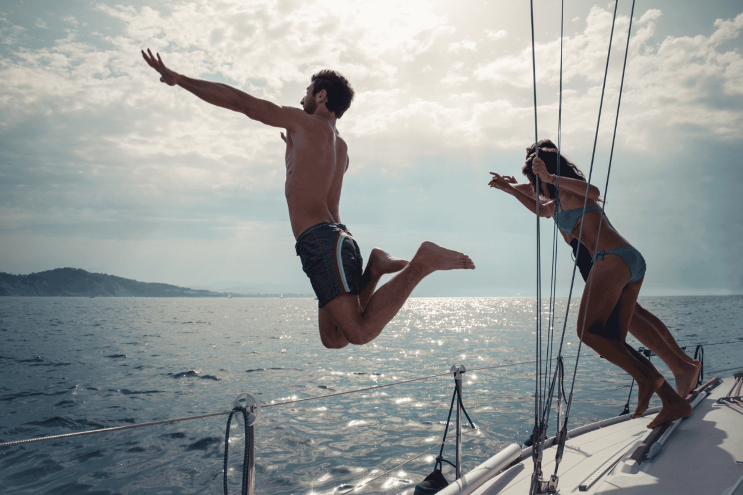 Tour in catamarano di Phuket a Coral Island e viaggio al tramonto