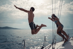 Tour in catamarano di Phuket a Coral Island e viaggio al tramonto