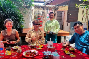 Phuket: Stadsvandring och matlagningskurs med Phothong Ride