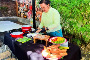 Phuket: Stadsvandring och matlagningskurs med Phothong Ride