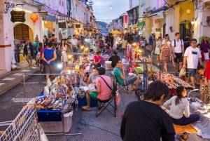 Visite nocturne de la ville de Phuket avec visite du marché nocturne et nourrissage des éléphants