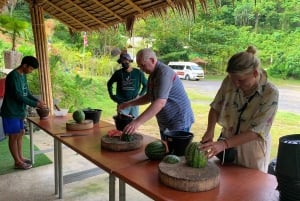 Stadsrondleiding Phuket met nachtmarktbezoek & olifanten voeren