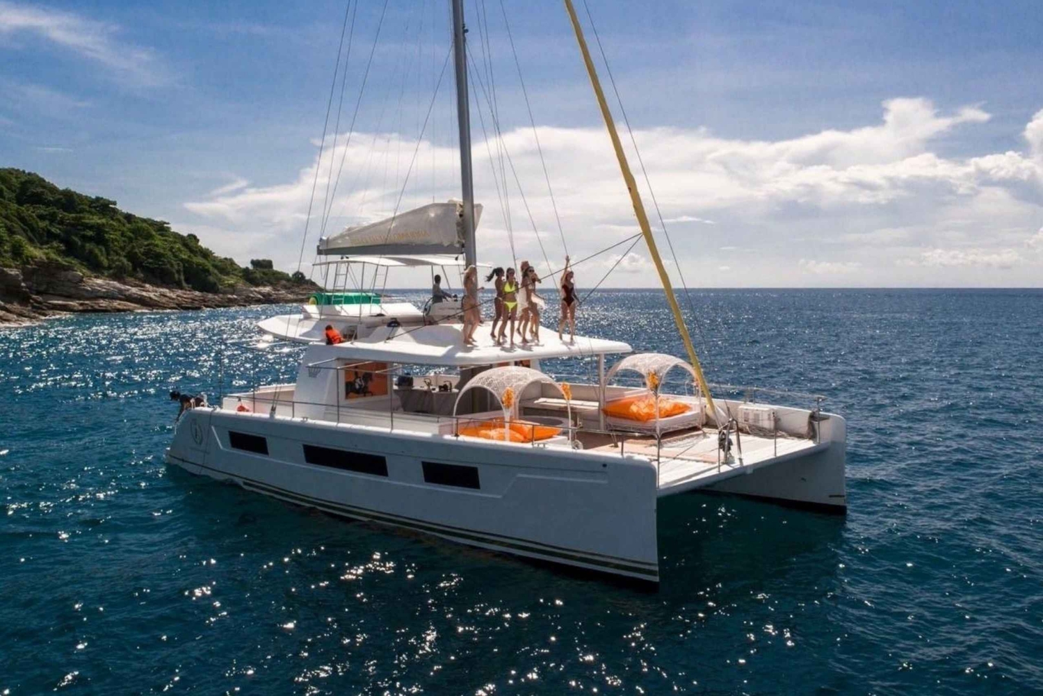 Phuket: Korallit ja Racha-saaret -jahdttretki lounaalla