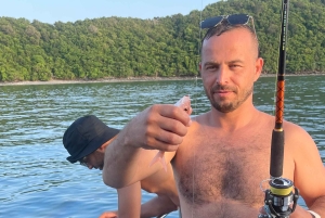 Phuket: Korallit ja Racha-saaret -jahdttretki lounaalla