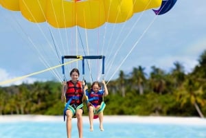 Phuket: Katamaran-cruise til Coral- og Racha-øyene og grillingfest