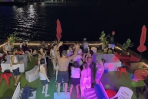 Phuket: Katamaran-cruise til Coral- og Racha-øyene og grillingfest