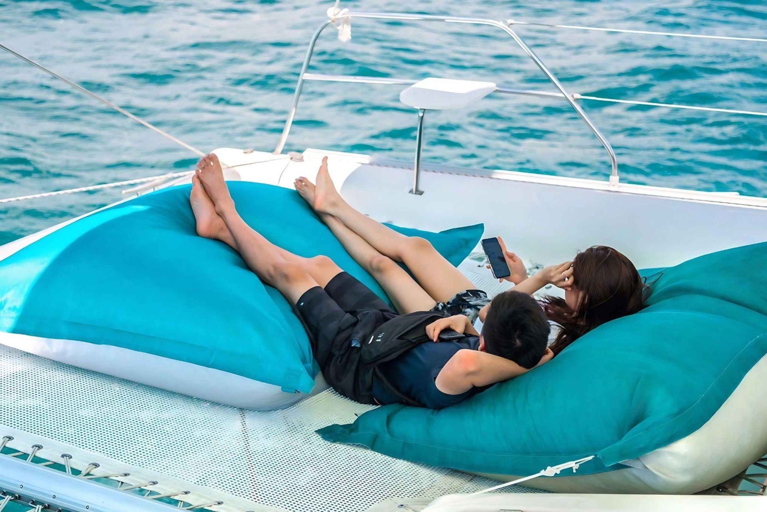 푸켓 산호섬과 라차섬 쌍동선 크루즈와 점심 식사