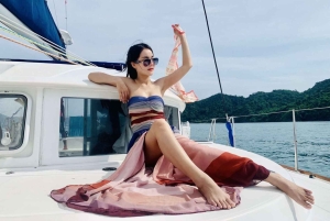 푸켓 산호섬과 라차섬 쌍동선 크루즈와 점심 식사