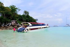 Phuket: Snorklingtur til Coral- og Racha-øyene med lunsj