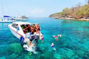 Phuket: Snorklingtur til Coral- og Racha-øyene med lunsj