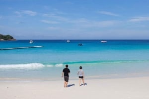 Пхукет: сноркелинг на островах Коралловый и Рача с обедом