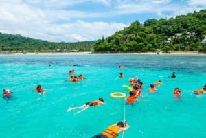 Пхукет: сноркелинг на островах Коралловый и Рача с обедом