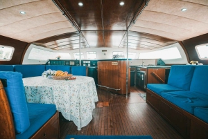 Phuket: Katamarantur med lunsj i korall- og Racha Islands-øyene