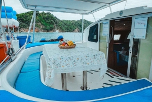 Phuket: Katamarantur med lunsj i korall- og Racha Islands-øyene