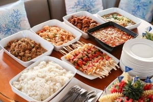 Phuket: kolacja o zachodzie słońca na wyspie Koralowej i Promthep na pokładzie katamaranu