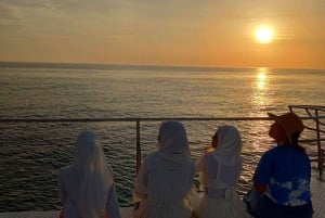 Phuket: Isola dei Coralli in catamarano con cena al tramonto