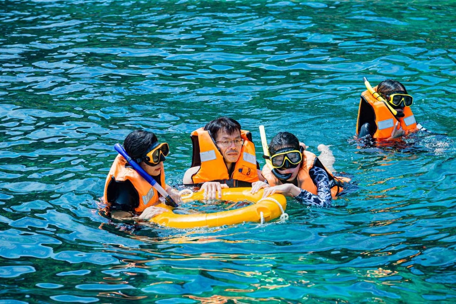 プーケット：コーラル島スピードボート半日ツアーをご利用いただけます