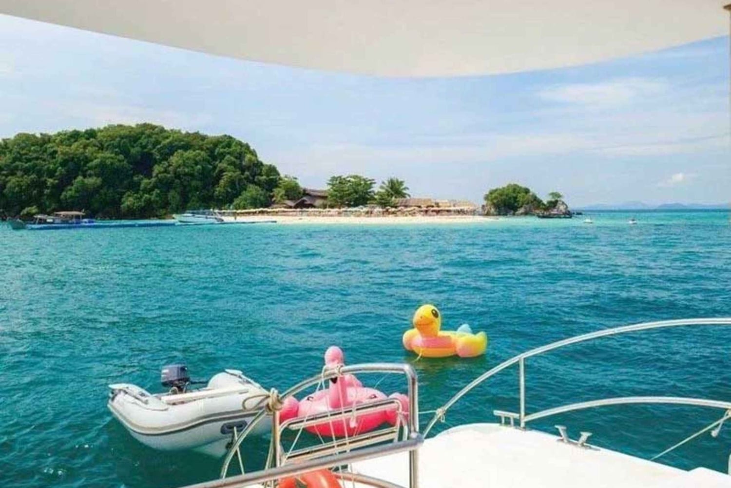 푸켓 산호섬 스노클링과 선셋 카타마란 크루즈