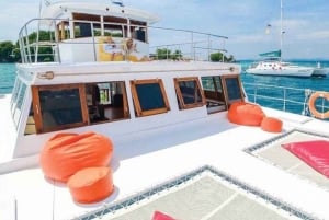 푸켓 산호섬 스노클링과 선셋 카타마란 크루즈