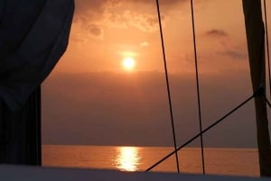 푸켓 산호섬 스노클링과 선셋 카타마란 크루즈