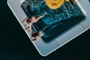 Phuket: Luksusowy rejs katamaranem z zachodem słońca i koralowcami