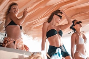 Phuket: Luksusowy rejs katamaranem z zachodem słońca i koralowcami