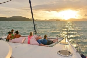 Phuket : Tour en bateau de l'île de Coral avec coucher de soleil