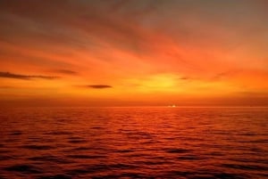 Phuket : Tour en bateau de l'île de Coral avec coucher de soleil