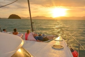Phuket: Coral Yacht-båttur til Coral Island med solnedgang