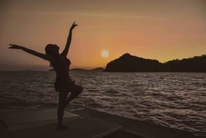 Phuket: Coral Yacht-båttur til Coral Island med solnedgang