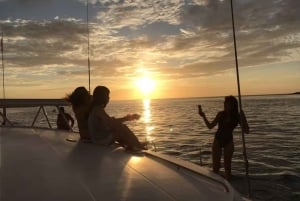 Phuket: Coral Yacht-båttur til Coral Island med solnedgang
