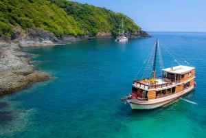 Phuket: Dagsudflugt med frokost i traditionel båd
