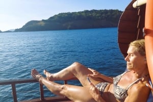 Phuket: Dagsudflugt med frokost i traditionel båd