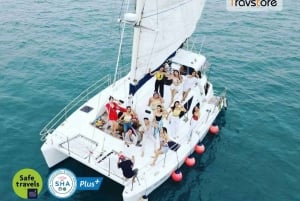 푸켓 카타마란으로 산호와 라차 섬 당일 여행