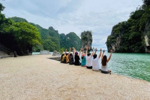 Phuket: Tagestour zu den Phi Phi, Maya und James Bond Inseln