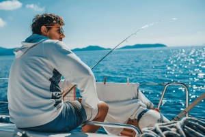 푸켓 라차섬 보트 크루즈에서 즐기는 심해 낚시