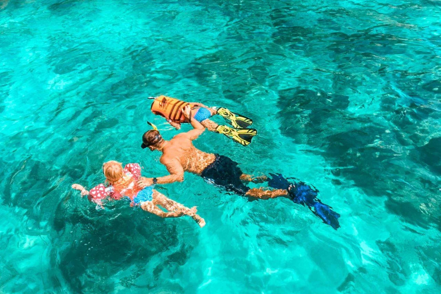 Phuket: Schnellboot nach Phi Phi, Bamboo, Schnorcheln & Mittagessen