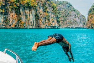 Phuket: Schnellboot nach Phi Phi, Bamboo, Schnorcheln & Mittagessen